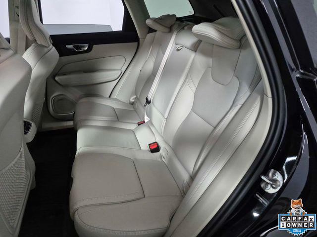 2025 Volvo XC60 B5 Ultra