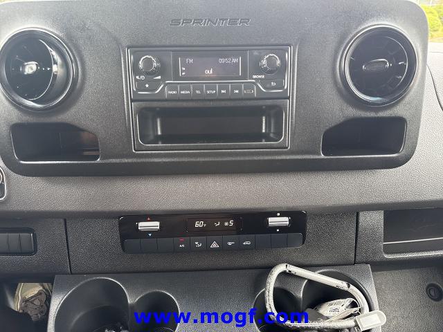 2025 Mercedes-Benz Sprinter 2500 Standard Roof 4-Cyl Diesel