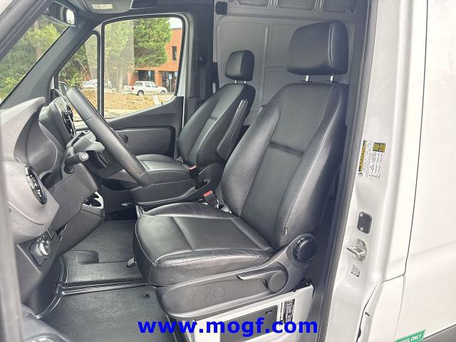 2025 Mercedes-Benz Sprinter 2500 Standard Roof 4-Cyl Diesel