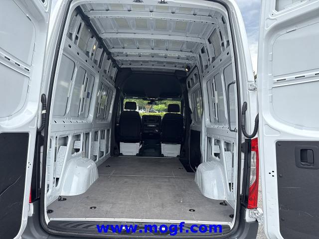 2025 Mercedes-Benz Sprinter 2500 Standard Roof 4-Cyl Diesel