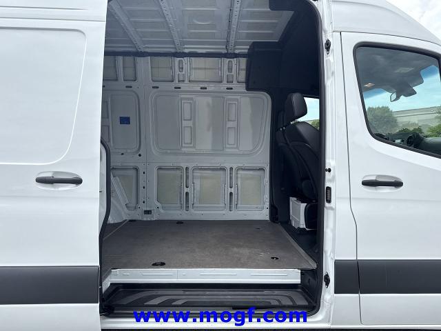 2025 Mercedes-Benz Sprinter 2500 Standard Roof 4-Cyl Diesel