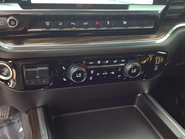 2025 Chevrolet Silverado 3500HD 4WD Crew Cab Long Bed LT