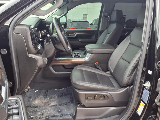 2025 Chevrolet Silverado 3500HD 4WD Crew Cab Long Bed LT