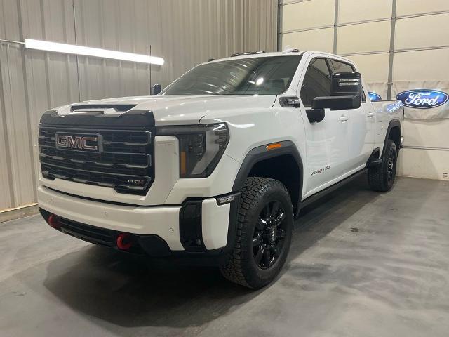 2026 GMC Sierra 2500HD Crew Cab, Standard Bed, AT4, 4WD