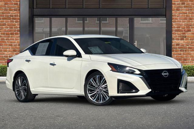 2023 Nissan Altima SL FWD