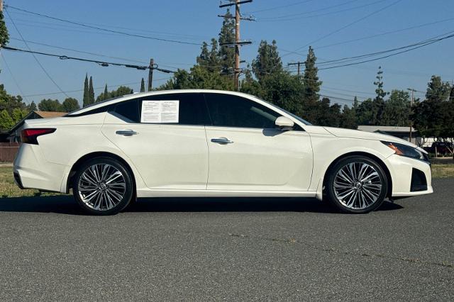 2023 Nissan Altima SL FWD