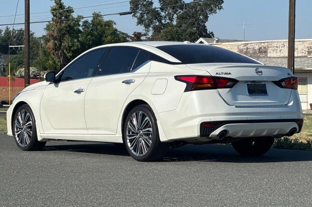 2023 Nissan Altima SL FWD