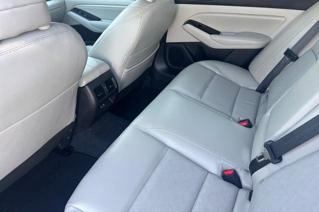 2023 Nissan Altima SL FWD