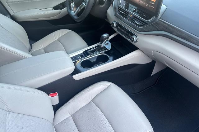 2023 Nissan Altima SL FWD