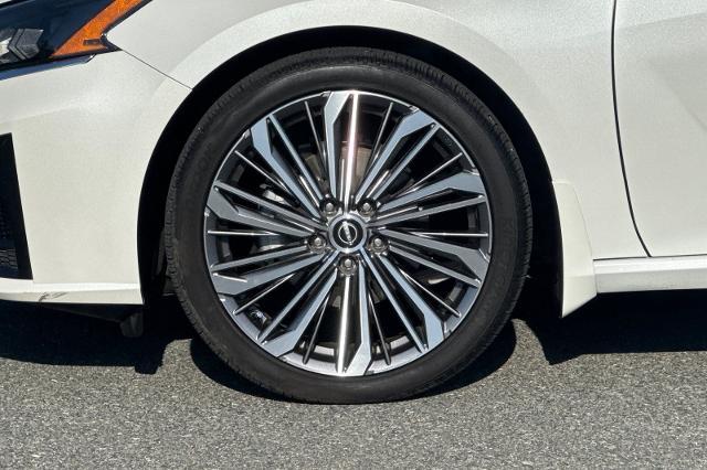 2023 Nissan Altima SL FWD