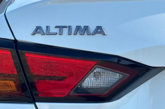 2023 Nissan Altima SL FWD