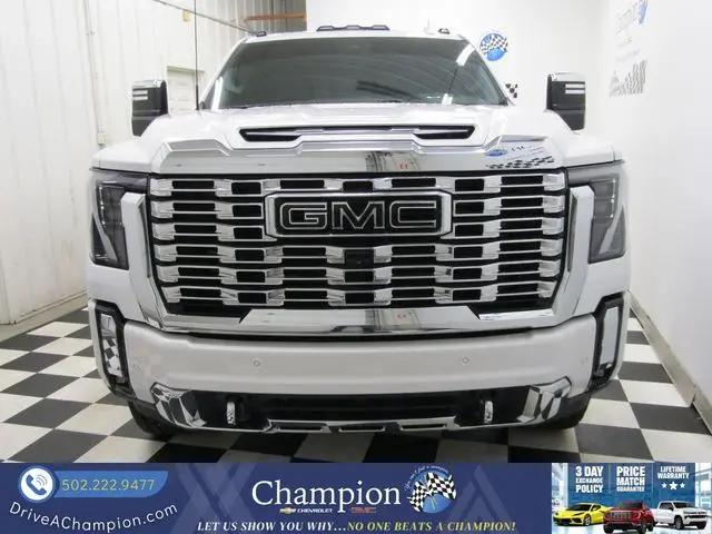 2024 GMC Sierra 2500HD 4WD Crew Cab Standard Bed Denali