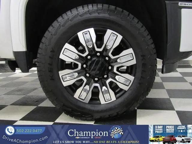 2024 GMC Sierra 2500HD 4WD Crew Cab Standard Bed Denali