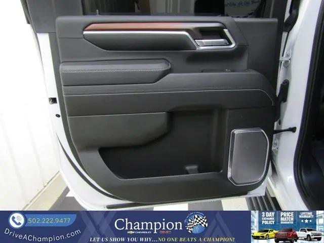 2024 GMC Sierra 2500HD 4WD Crew Cab Standard Bed Denali