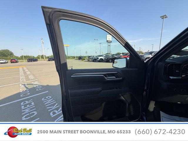 2023 Chevrolet Silverado 1500 4WD Crew Cab Short Bed LT with 2FL