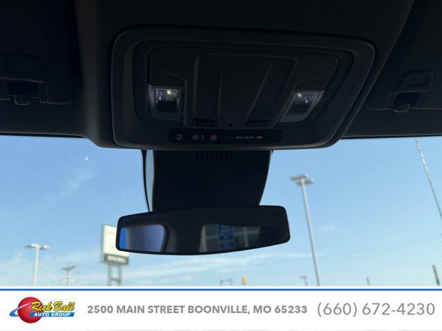 2023 Chevrolet Silverado 1500 4WD Crew Cab Short Bed LT with 2FL
