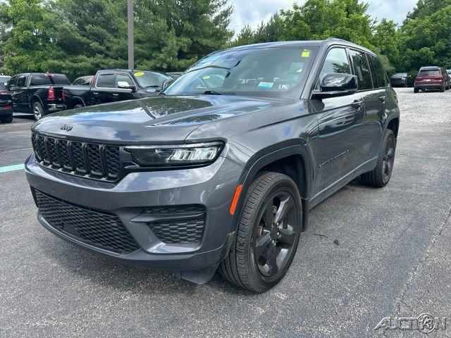 2023 Jeep Grand Cherokee Altitude 4x4 2023 Jeep Grand Cherokee Altitude 4x4