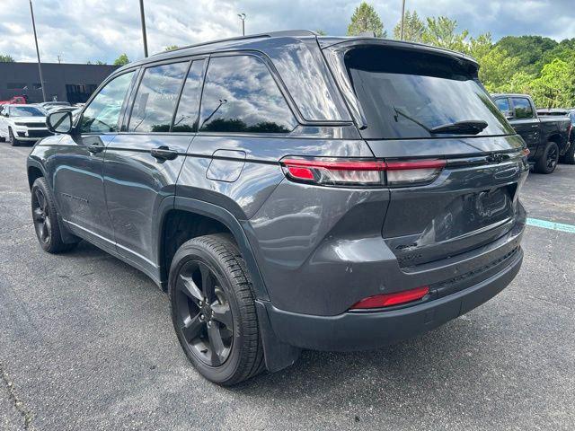 2023 Jeep Grand Cherokee Altitude 4x4 2023 Jeep Grand Cherokee Altitude 4x4