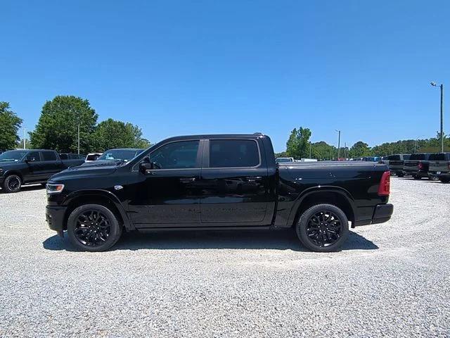 New 2026 Diamond Black Crystal Pearl-Coat Exterior Paint RAM Limited image 2