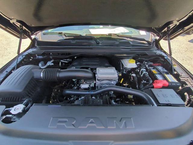 New 2026 Diamond Black Crystal Pearl-Coat Exterior Paint RAM Limited image 39