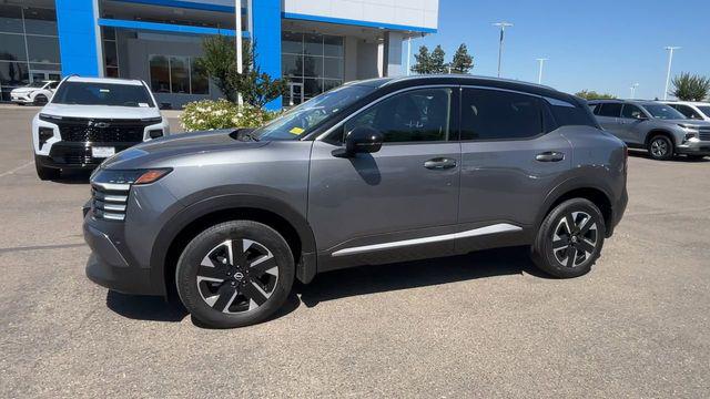2025 Nissan Kicks SR FWD