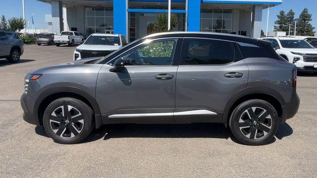 2025 Nissan Kicks SR FWD