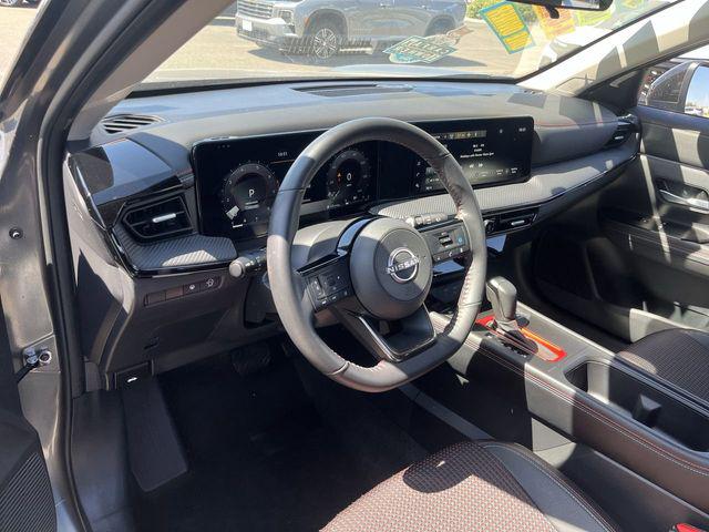 2025 Nissan Kicks SR FWD