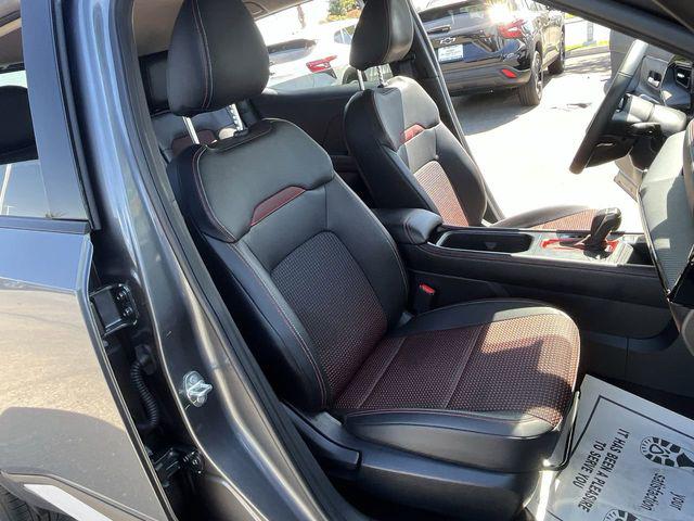 2025 Nissan Kicks SR FWD