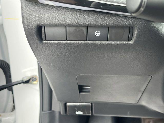 2025 Nissan Kicks SR Intelligent AWD