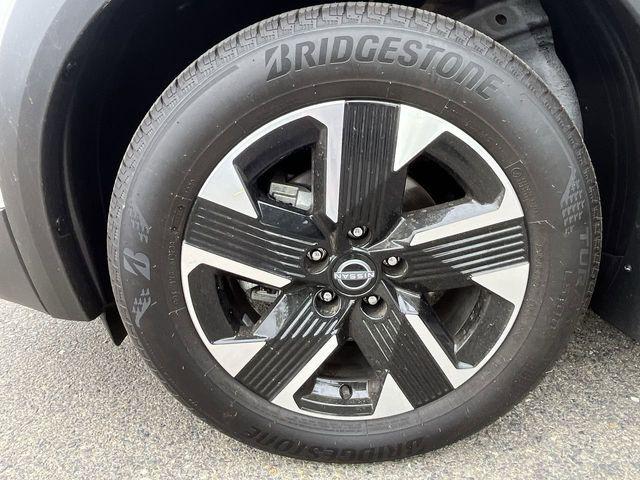 2025 Nissan Kicks SR Intelligent AWD
