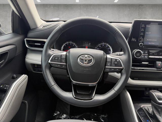 2021 Toyota Highlander LE