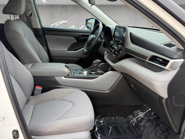 2021 Toyota Highlander LE