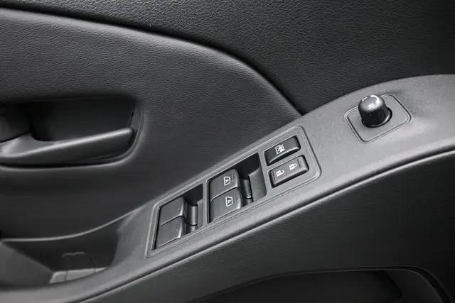 2026 Nissan Frontier Crew Cab SV 4x2