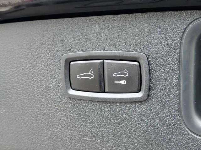 2019 Porsche Macan Macan