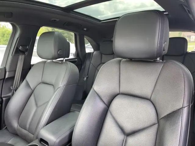 2019 Porsche Macan Macan
