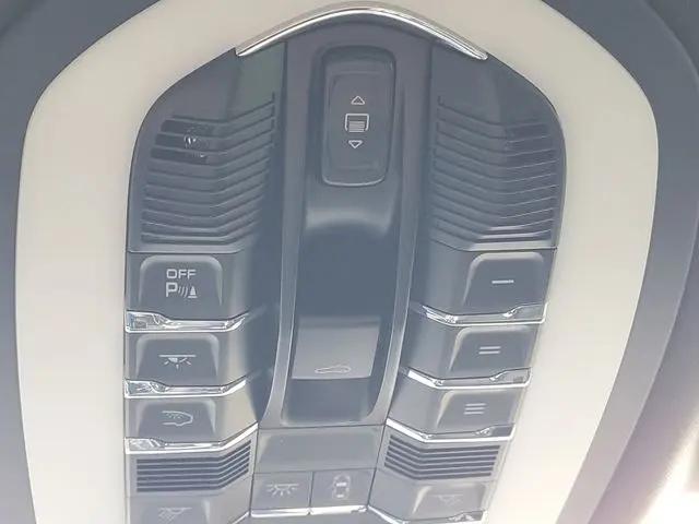 2019 Porsche Macan Macan