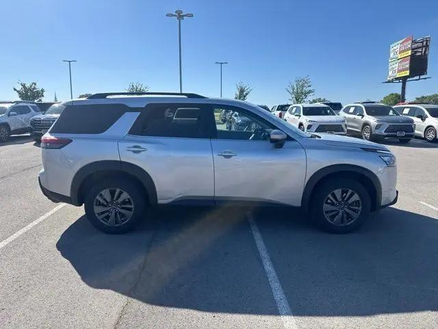 2025 Nissan Pathfinder SV FWD