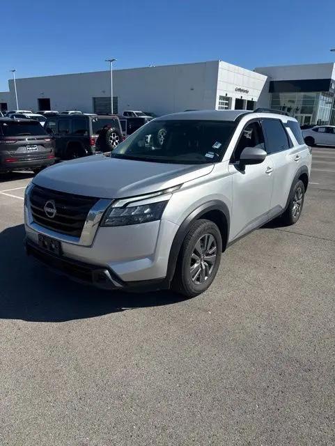 2025 Nissan Pathfinder SV FWD
