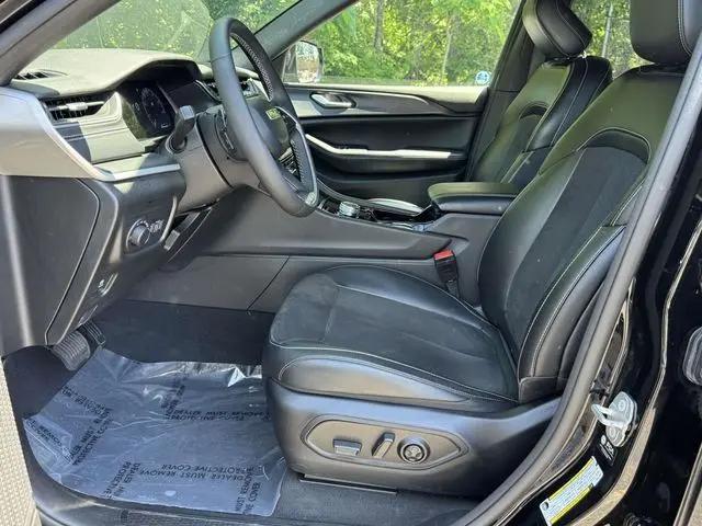 2023 Jeep Grand Cherokee L Altitude 4x4