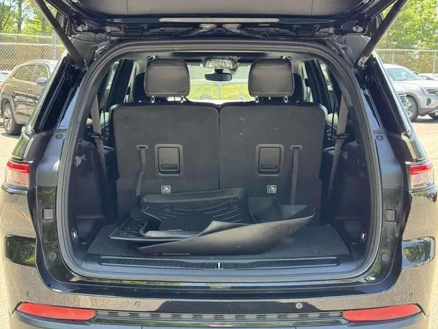 2023 Jeep Grand Cherokee L Altitude 4x4