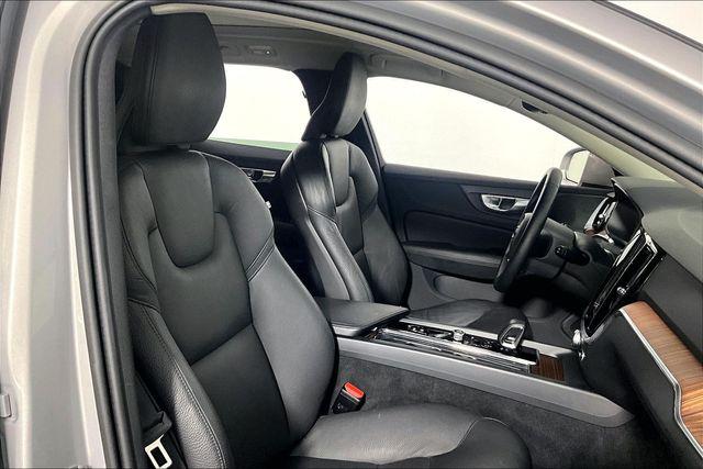 Used 2025 Volvo V60 Cross Country Plus  B5 AWD Gas (mild hybrid) For Sale in Olive Branch, MS