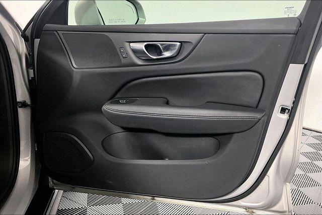 Used 2025 Volvo V60 Cross Country Plus  B5 AWD Gas (mild hybrid) For Sale in Olive Branch, MS