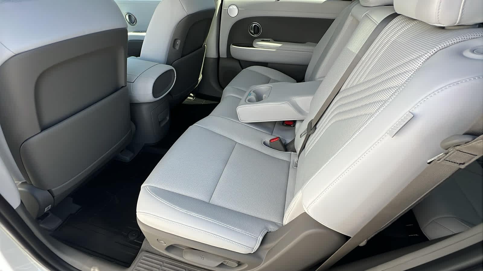 New 2026 Creamy White Pearl Hyundai Blue SEL Premium 8P image 56