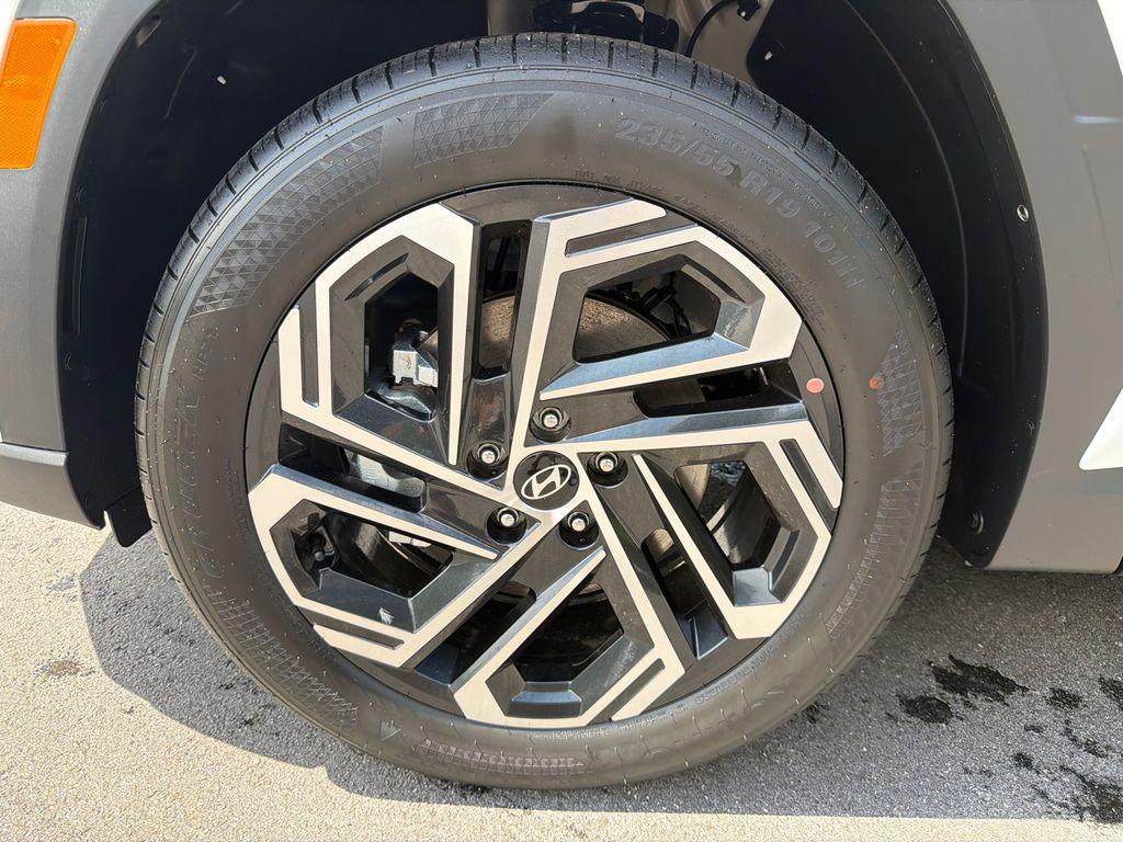 New 2026 White Pearl HYUNDAI SEL Plus FWD image 12