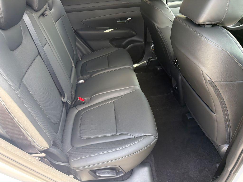 New 2026 White Pearl HYUNDAI SEL Plus FWD image 16