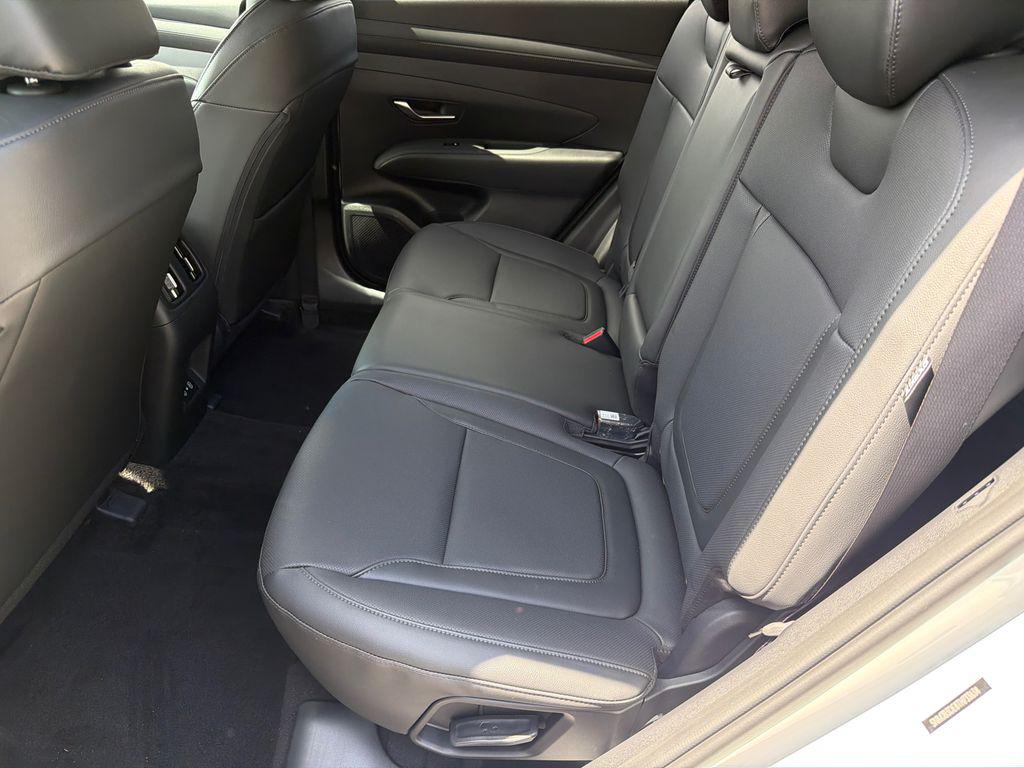 New 2026 White Pearl HYUNDAI SEL Plus FWD image 21