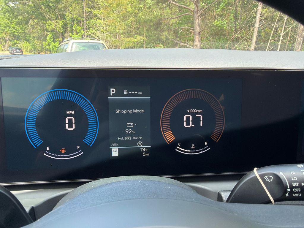 New 2026 White Pearl HYUNDAI SEL Plus FWD image 31