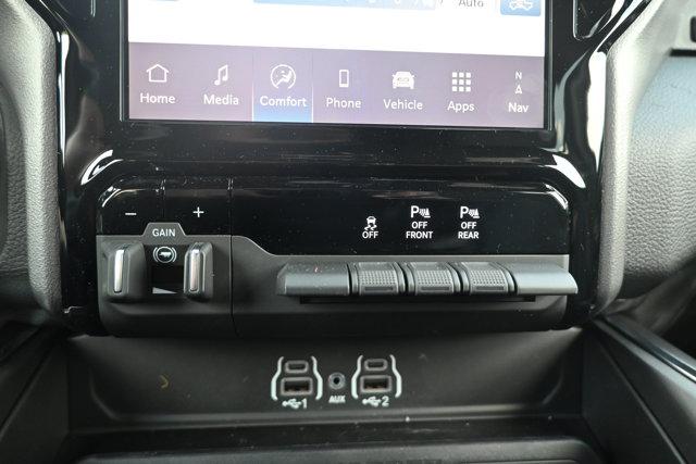 2025 Ram 1500 Big Horn Crew Cab 4x4 5'7" Box