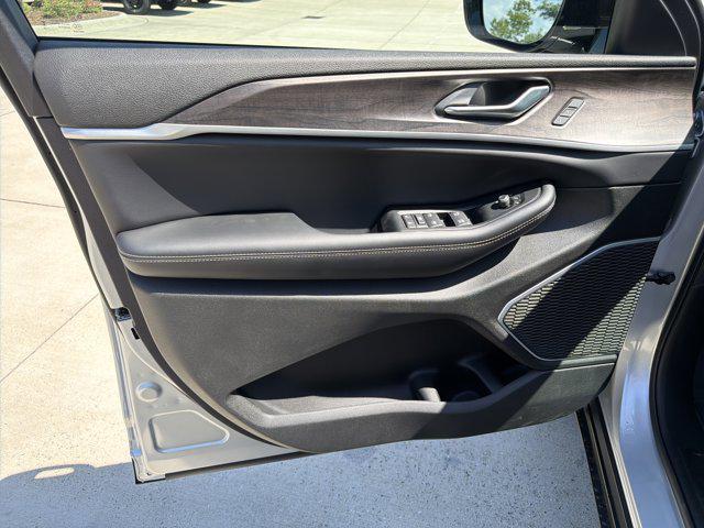 2026 Jeep Grand Cherokee L Limited 4x2