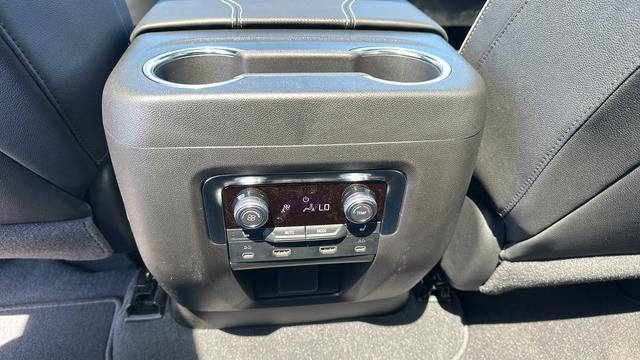 2026 GMC Yukon XL 4WD Elevation